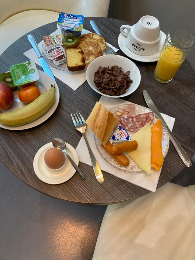 Appart'Hotel Saint Patrice Bayeux Eksteriør bilde